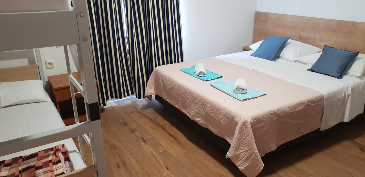Kuca Pecine Bed & Breakfast Метайна Екстериор снимка