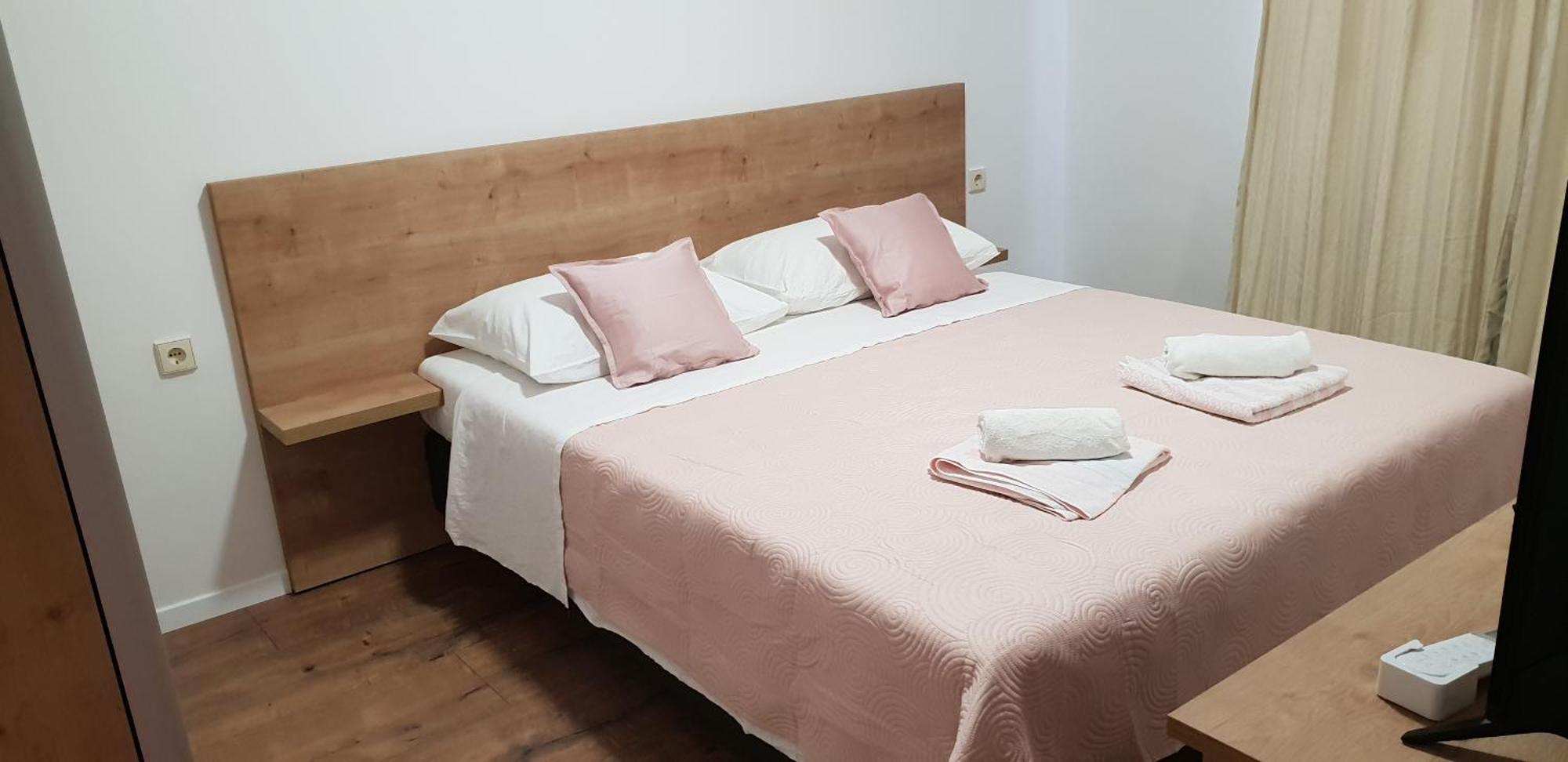 Kuca Pecine Bed & Breakfast Метайна Екстериор снимка