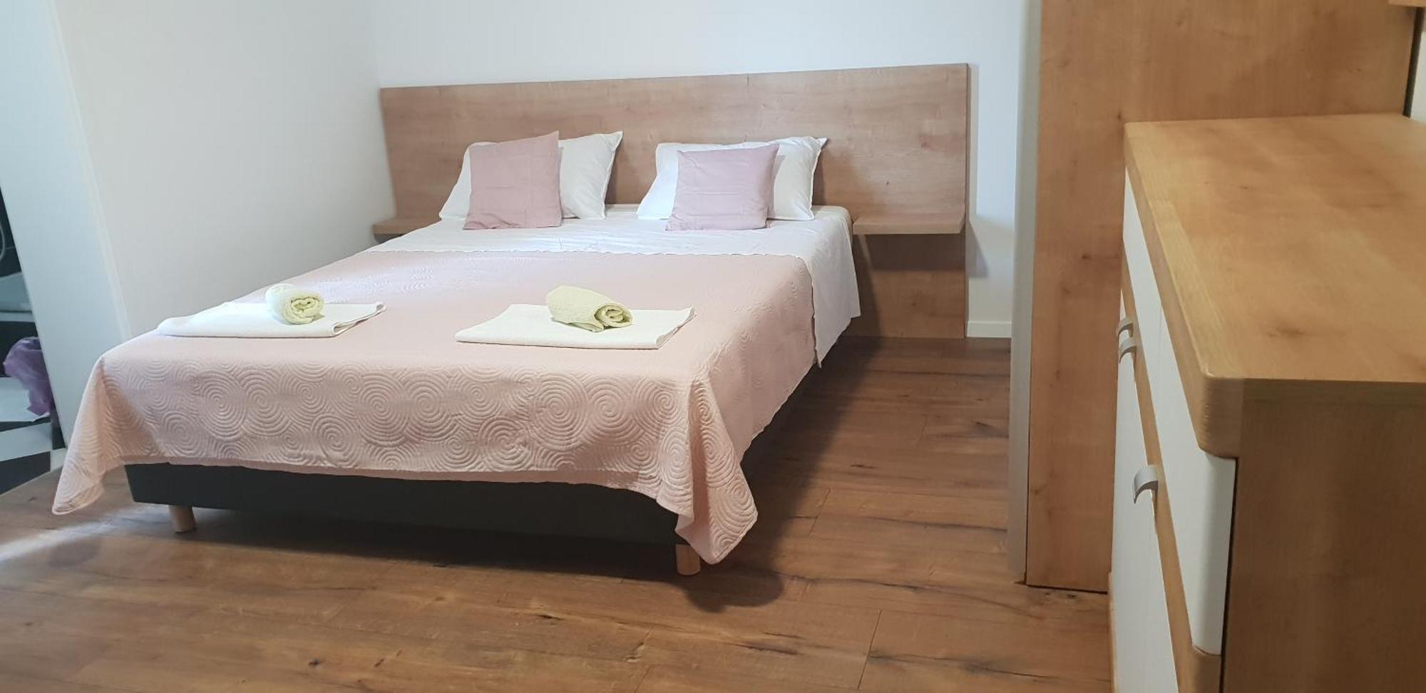 Kuca Pecine Bed & Breakfast Метайна Екстериор снимка